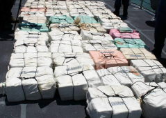 2 personnes arrêtées avec 104 blocs de cocaïne présumés