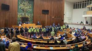 Senegalese lawmakers vote to postpone presidential election to Dec. 15