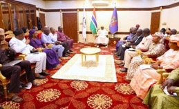 La Commission des Entreprises Publiques présente au président Barrow un rapport sur le contrat de performance de la Compagnie Nationale de Distribution d’Eau et d’Electricité (NAWEC)