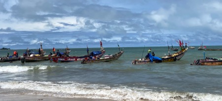 Les pêcheurs demandent au gouvernement de proscrire les « activités nocives » des grands navires dans les eaux gambiennes