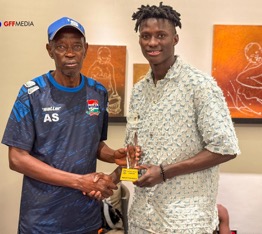 Teen Mahmudu Bajo clasps Unique Group Man of Match award