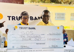Trust Banks donates