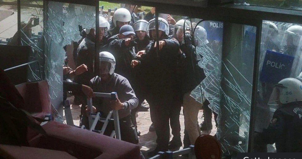 Turkish riot police storm opposition offices after leaders ousted