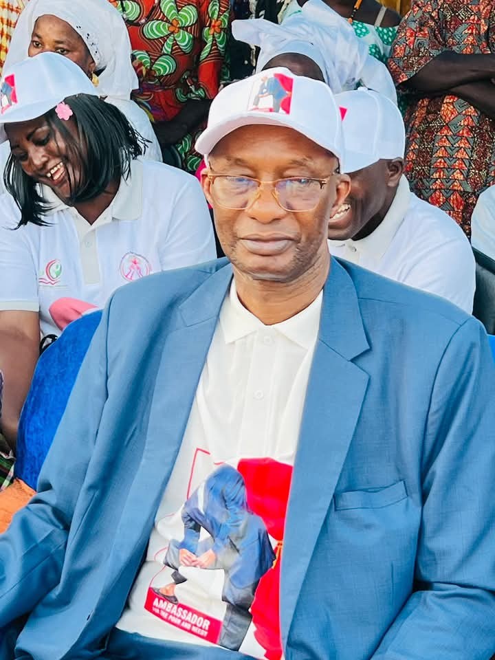 CEO VDF donates D100,000 to CRR South Communities