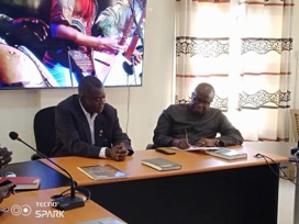 UTG, NARI receive books