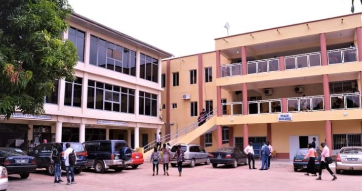 Court restrains   UTG staff from   sit-down strike