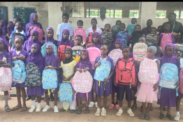 Walimang Foundation donates bags to schools in WCR