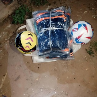 Mayor Bensouda donates football items to Tankong kunda FC