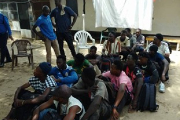 Police intercept 17 intending irregular migrants