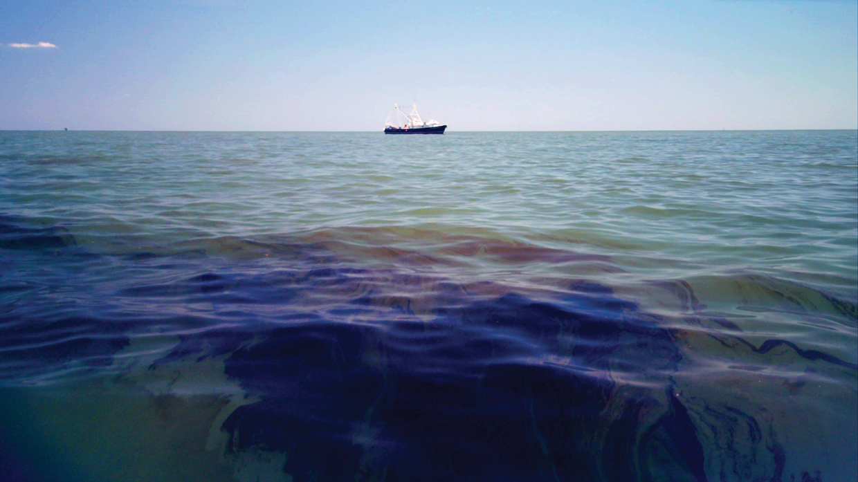 Authorities hold emergency meeting over “heavy oil spill”