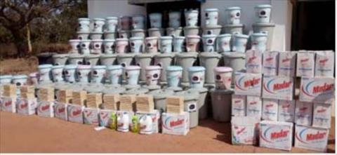 Saama Kairo Federation gives sanitarry materials to families in Kombo East, Central