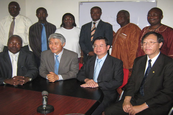 UTG Ties with Ling Tung University  