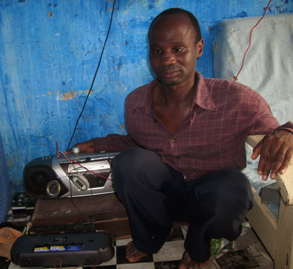 Man invents FM 102.0 station cries for help