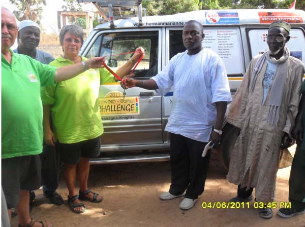 Antwerp-Banjul Challenge donates ambulance to Kassagne Clinic