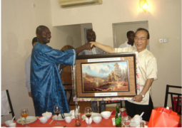 ambassador chen exchange gifts with cds badjie