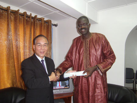 Taiwanese ambassador presents over D22M to Gambia Gov’t