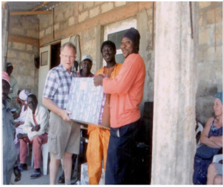 Bennie Helpt Gambia brings more