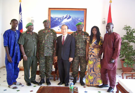 3 GAF personnel gain Taiwan Defence Scholarship