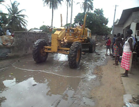 KM DMC drains Njago Town waterway