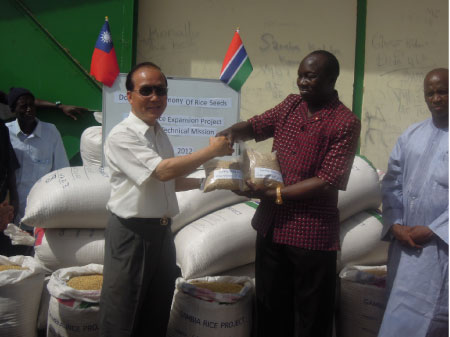 ROC donates about 2000 metric tonnes of rice seed