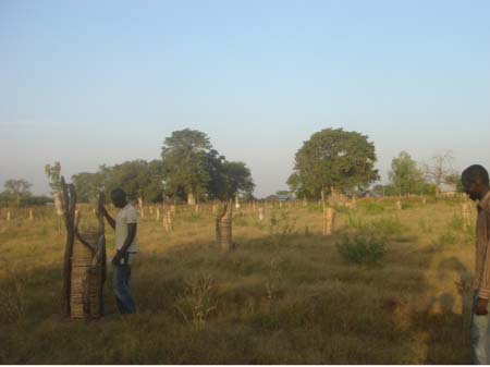 Beakanyang tours intervention sites in Wuli