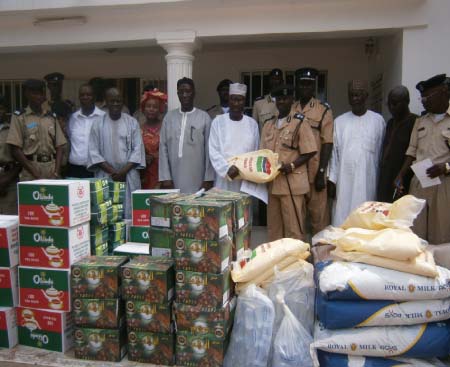 Pipeline Mosque Foundation donates food items to Mile 2 inmates