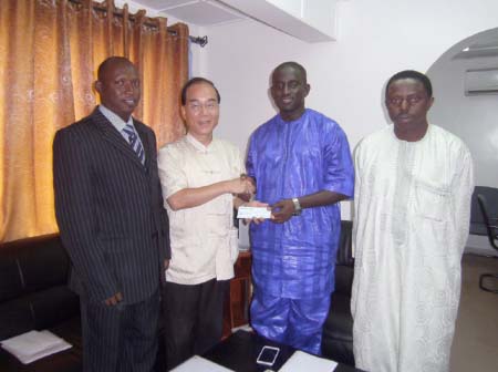Ambassador Chen presents $52,000 for Police Human Rights Unit