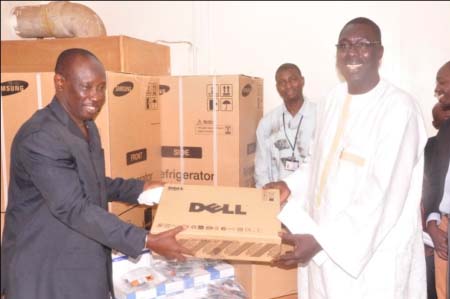 PURA hands equipment to Abuko Lab 