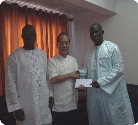 Taiwan donates US$600,000 as 2013 medical grant to Gambia