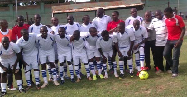 Old Hands withstand Cannon in East Nawetan
