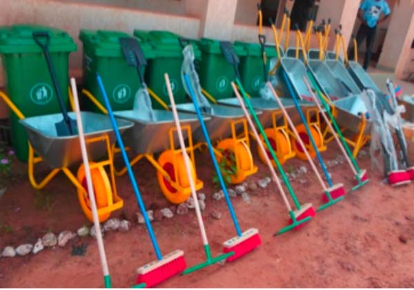 NEA presents cleansing materials to LRR Governor, NEA regional office