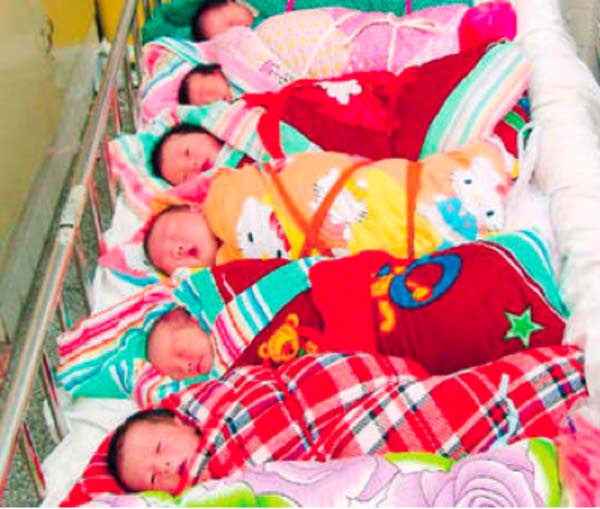 SHE SHE SHE: Should a woman abandon her baby in the street?