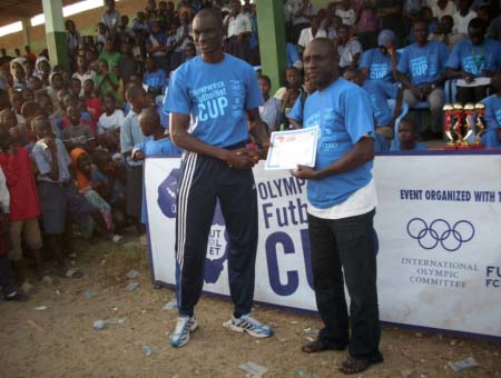Tallinding UBS, St. Charles Lwanger LBS win FutbolNet Cup tourney