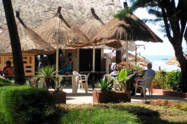 Illegal beach bars’ in tourism area to be demolished
