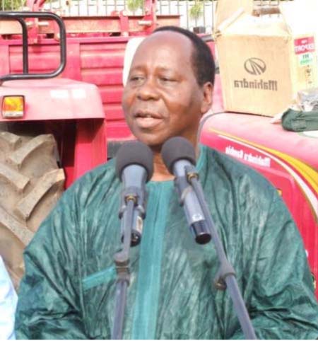 Social security presents health equipment to Bansang hospital