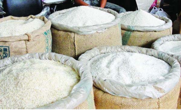 World price of rice drops