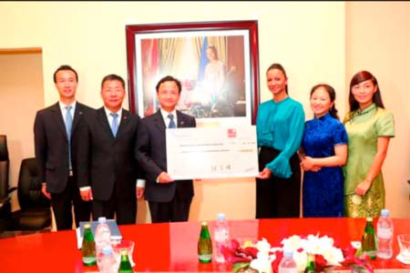 Chinese Ambassador presents US$210,000 to First Lady’s Foundation