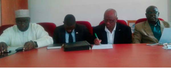 AmCham, Empretec brief journalists on Global Entrepreneurship Week
