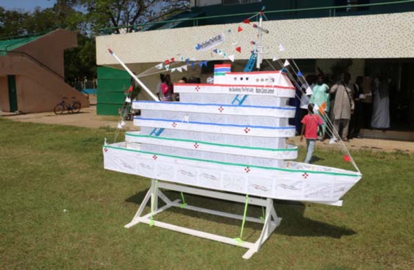 Newtown West Ward presents lantern to First Lady