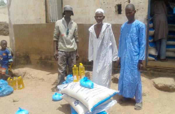 Ahmadiyya Jamaat provides assistance to fire victims 