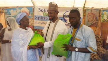 Spirituality Movement gives Ramadan gifts to Muslims