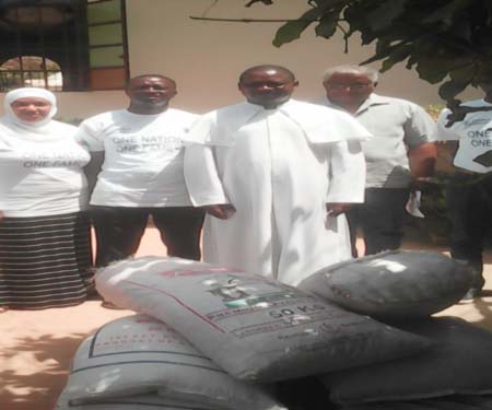 New Gambia Movement donates food items to St Anthony’s Church