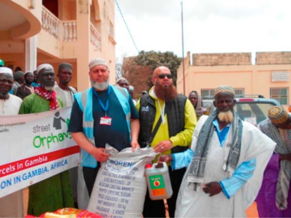 Life Aid int’l, Street Orphan Charity distribute Ramadan packages to needy