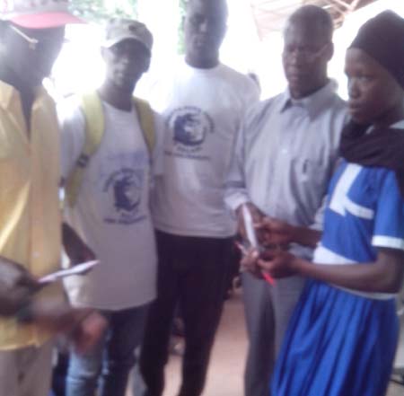 SWISS-GAM Solidarity gives cash prizes to outstanding students of Sukuta Lower Basic School