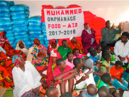 Khadija Foundation donates food aid to Mohammed orphanage in Sukuta