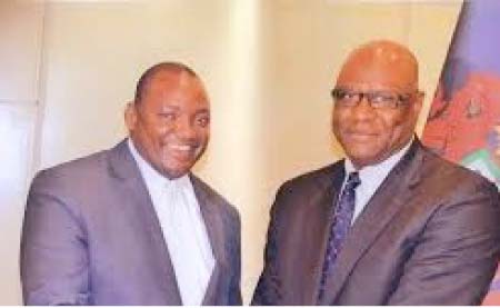 Defence minister heaps praise on Barrow