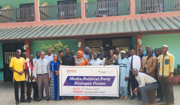 ‘Conflict between journalists & politicians is caused by…’