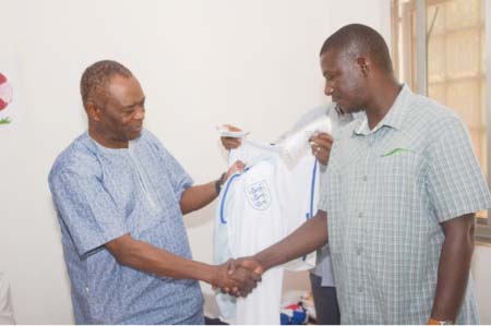 Kit Aid donates football jerseys to 8 schools and clubs